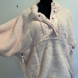 FLEECE OVERSIZED PULLOVER. NWOT. XL